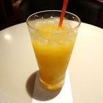 サンマルクカフェ - ストレートオレンジジュース Mサイズ(400円)