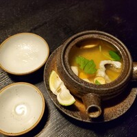 月亭 新宿本店 - 松茸の土瓶蒸し