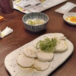 肉汁餃子と190円レモンサワー 難波のしんちゃん - 