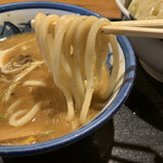 Nibo Shi Chuuka Ra-Men Hachi - まったりとした濃度のつけ汁は麺によく絡みます。