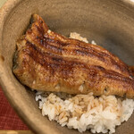 鰻 にしはら - うな丼小UP（ご飯超少なめ） フッカフカのフワッフワ
