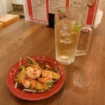 タイ屋台 ラオラオ - 海老とナスと春雨の蒸し料理とハイボール