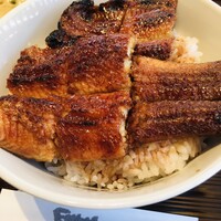 澤千 - 鰻丼(税別3300円)(2020.11.現在)