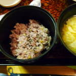 渓山亭 - 香の物・五穀米・汁  （投稿：'12/07/26）