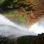 渓山亭 - 滝壺と絶景ポイント  （投稿：'12/07/26）