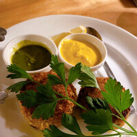 カルネジーオ イースト - 