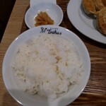 Rengeshokudou Toushuu - ﾗﾝﾁ W餃子定食の左側