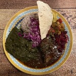 ・2種盛り 1,500円/税込
          (ポーク、ラムとほうれん草 +200円/税込