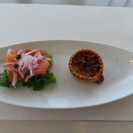 PIER 21 - スモークサーモンと夏野菜のキッシュ