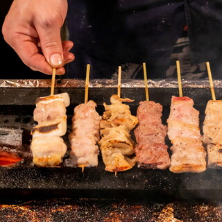 新鮮な安曇野鶏の炭火串焼き110円～