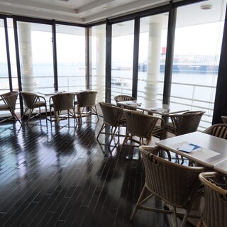 フローティングレストラン ピア21_2