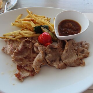 フローティングレストラン ピア21_1