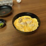 鳥料理 玉ひで - 東京軍鶏が使われているのは、この\2200の親子丼からです(20-11)