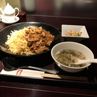 過門香 銀座本店 - 麻婆豆腐あんかけ黄金炒飯（税込み１５００円）