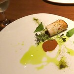 杏ダイニング - 前菜二品目 "焼きなすと真いかの柔らか焼き"；焼茄子を粗くマッシュして真烏賊で巻き, 蒸焼きに．烏賊ワタ味噌漬のソースがマッタリと絡んで旨し！ (前菜 三･四品目は割愛)