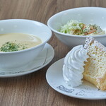 Harapeko Kyatto - スープ サラダ デザートセット