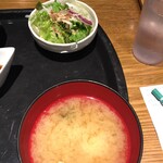 四国88屋 - サラダと味噌汁