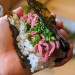 キンキン麦酒とプリッと小腸 近江牛畜産すだく - 