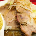 ラーメン二郎 - 豚