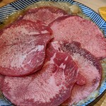 キンキン麦酒とプリッと小腸 近江牛畜産すだく - 