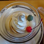 珈琲所コメダ珈琲店 - 珈琲処のクリームあずき490円