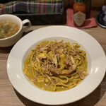 ナナイロパスタ - カレーぺぺたま 1,180円 ＋ 250円。