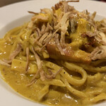 ナナイロパスタ - カレーぺぺたま 1,180円 ＋ 250円。