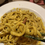 ナナイロパスタ - カレーぺぺたま 1,180円 ＋ 250円。