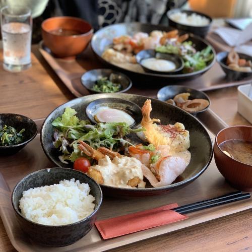 Shokudo CAFE Manzairaku