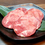 焼肉太郎 - 牛タンも食べ放題です。