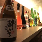 カフェ クロス - お酒たちのお出迎え★