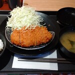 とんかつ 松のや - ロースカツ定食。550円