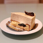 隠れ家ダイニング ソラマ - 紅茶とイチジクのケーキ＠ダマンドに焼きこまれたフィグと紅茶のムース