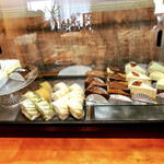 隠れ家ダイニング ソラマ - ケーキのショーケース