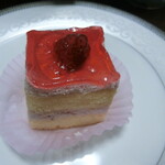 不二家 - 苺のケーキ