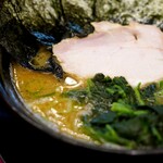 豚骨醤油ラーメン 王道家 - 