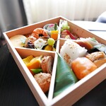 Kyoshumi Hisaiwa - 折詰弁当　松