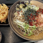 ゆで太郎 - 冷やし薬味そば500円無料券でかき揚げ