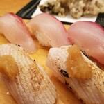 Sushi Tsukiji Nihonkai - ブリにぎり。