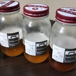 エンデバー - この日のクラフトビールラインナップ全て、各300mLずつをはちみつ瓶で購入