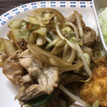居喰処 光 - 2020/11/10
      本日の日替り 肉野菜炒め定食 イカフライ添え 500円
      