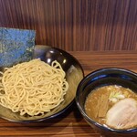 麺食い 慎太郎 - 魚介豚骨つけ麺880円