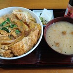Sagamiya Shokudou - ラーメンスープで甘辛く煮込んだカツ丼は絶品。