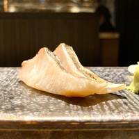 鮨 やまけん 銀座店 - 津本式熟成さわら刺