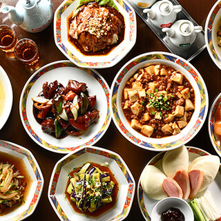 150分飲み放題付のお得な内容や高級食材の贅沢なコースまで◎