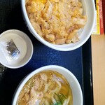 なか卯 - 親子丼と鶏塩うどん