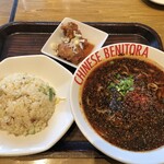 Benitora Gyouzabou - 担々麺　半チャーハン　油淋鶏