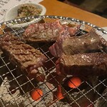 肉小屋 - 