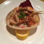 水辺のホテル 小さな白い花 - 