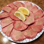 味園 - 焼肉は塩タンから・・